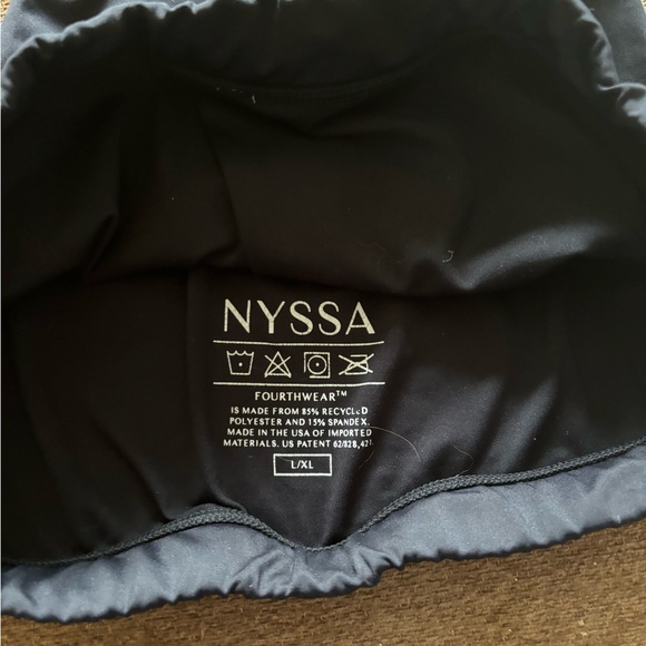 Nyssa criss cross bra - Picture 2 of 2